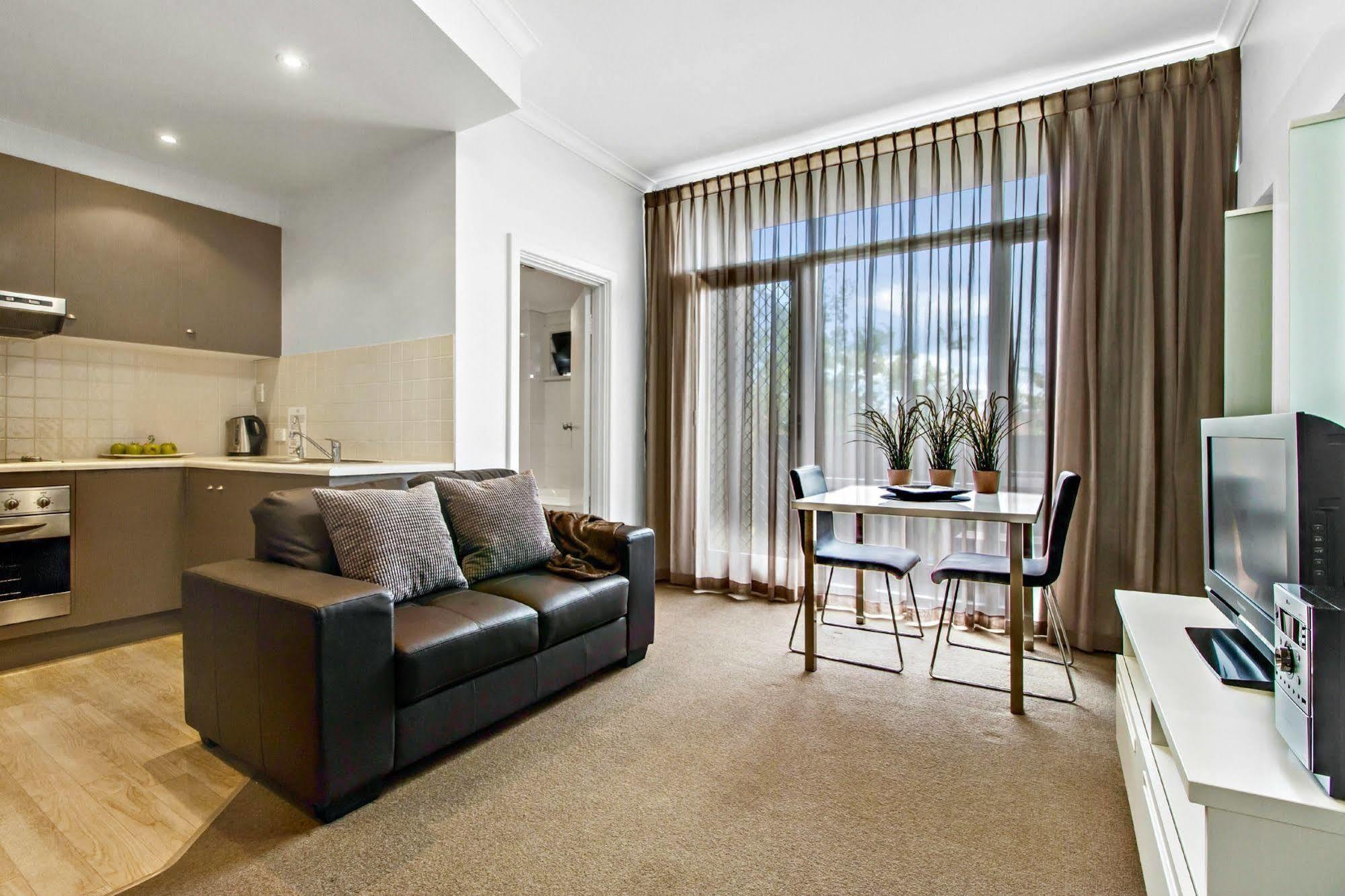 Adelaide Dress Circle Apartments - Ward Street Buitenkant foto