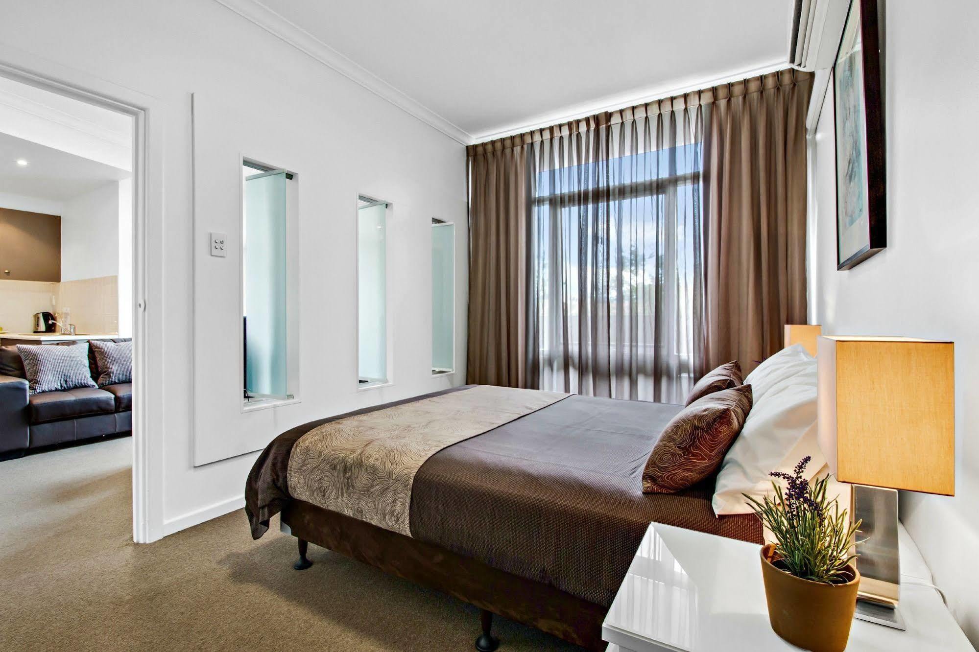 Adelaide Dress Circle Apartments - Ward Street Buitenkant foto